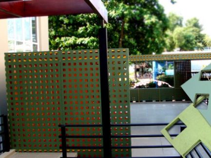 Tấm mắt cáo trang trí
